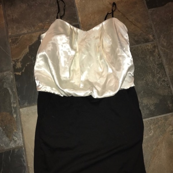 Form Fitting Cream and Black Dress - Picture 1 of 1